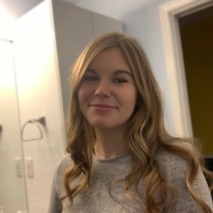 Meet your Posher, Valerie